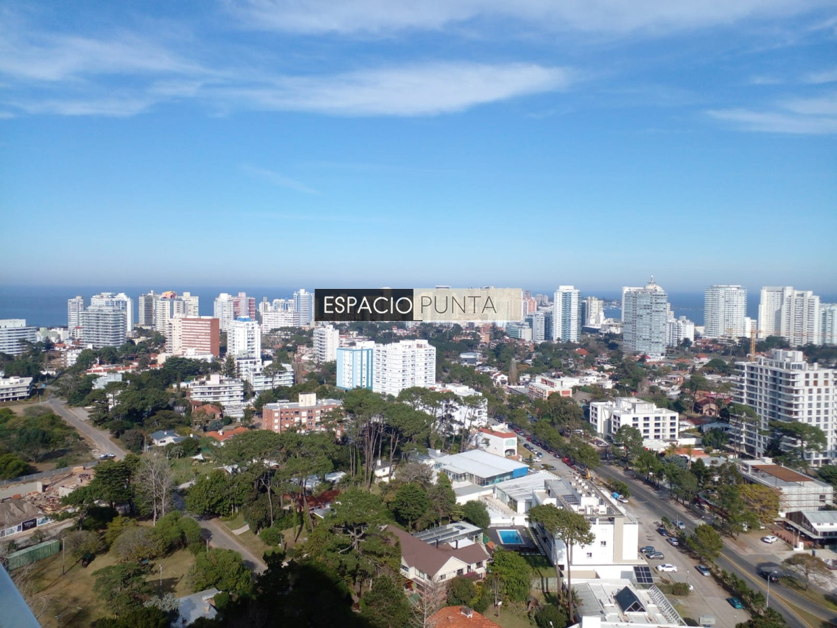 Apartamento ID.264 - Penthouse en venta sobre Roosevelt. Con vistas inigualables de la ciudad y la playa.