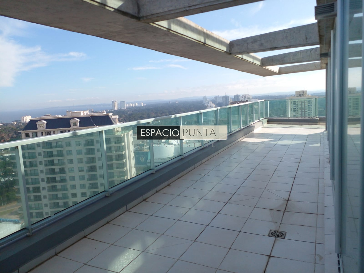 Apartamento ID.264 - Penthouse en venta sobre Roosevelt. Con vistas inigualables de la ciudad y la playa.