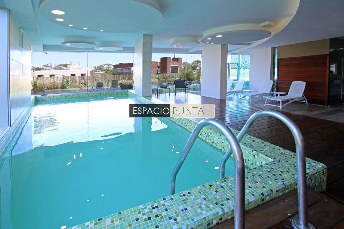 Apartamento ID.264 - Penthouse en venta sobre Roosevelt. Con vistas inigualables de la ciudad y la playa.