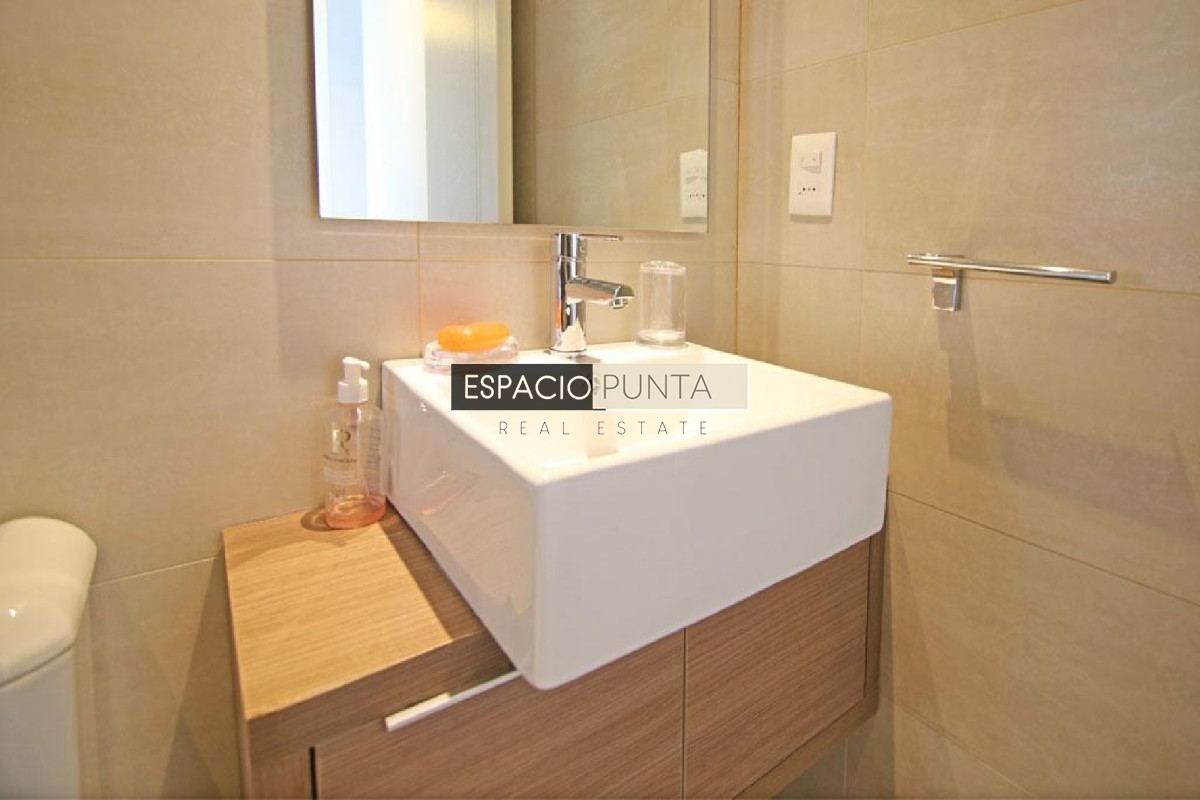 Apartamento ID.264 - Penthouse en venta sobre Roosevelt. Con vistas inigualables de la ciudad y la playa.