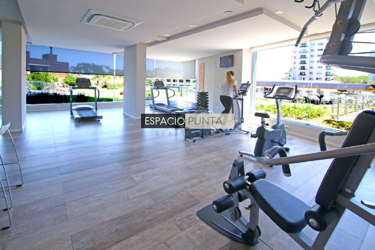 Apartamento ID.264 - Penthouse en venta sobre Roosevelt. Con vistas inigualables de la ciudad y la playa.