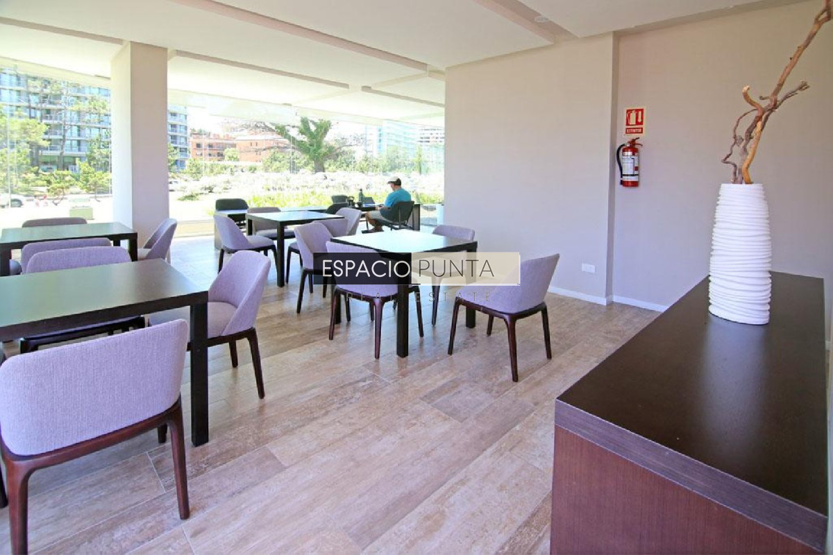 Apartamento ID.264 - Penthouse en venta sobre Roosevelt. Con vistas inigualables de la ciudad y la playa.