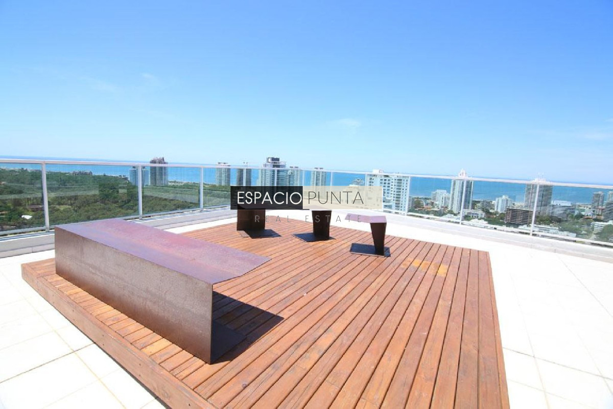 Apartamento ID.264 - Penthouse en venta sobre Roosevelt. Con vistas inigualables de la ciudad y la playa.