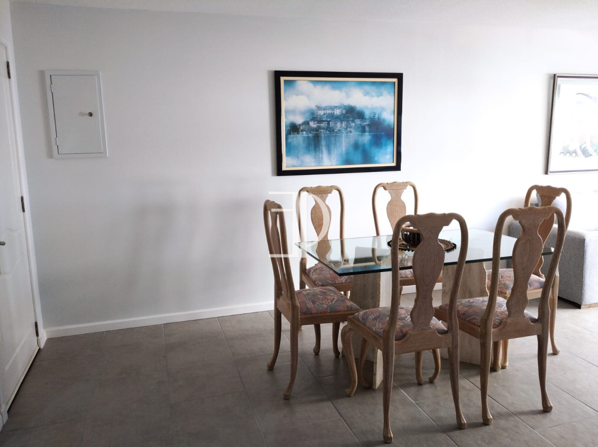 Apartamento ID.561 - Apartamento en venta de 2 dormitorios en Playa Mansa, Punta del Este