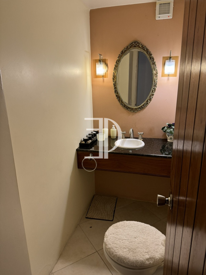 Apartamento ID.517 - Apartamento en venta de 4 dormitorios en Playa Mansa Punta del Este