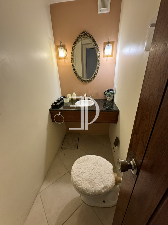 Apartamento ID.517 - Apartamento en venta de 4 dormitorios en Playa Mansa Punta del Este