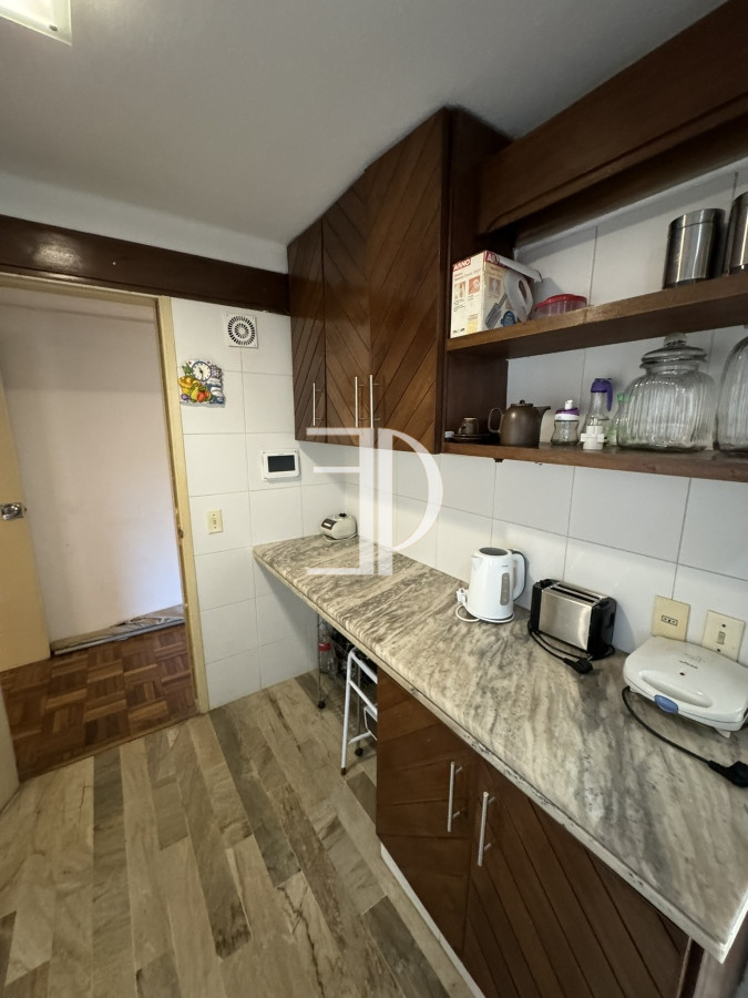 Apartamento ID.517 - Apartamento en venta de 4 dormitorios en Playa Mansa Punta del Este