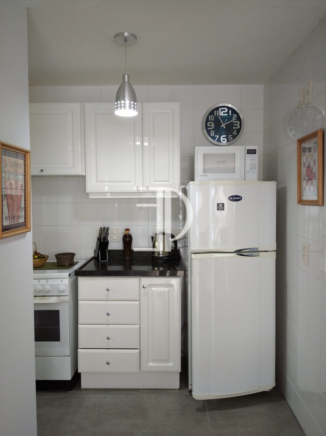 Apartamento ID.561 - Apartamento en venta de 2 dormitorios en Playa Mansa, Punta del Este