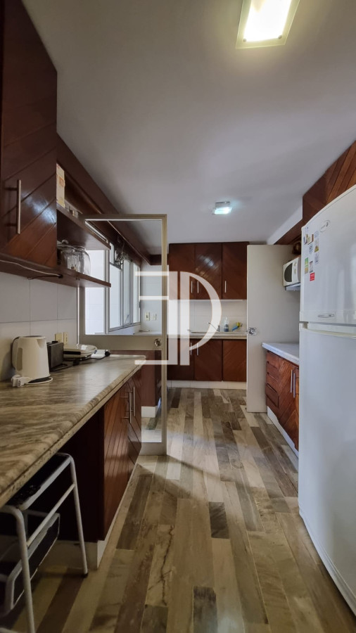 Apartamento ID.517 - Apartamento en venta de 4 dormitorios en Playa Mansa Punta del Este