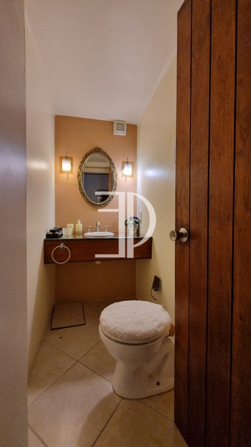 Apartamento ID.517 - Apartamento en venta de 4 dormitorios en Playa Mansa Punta del Este