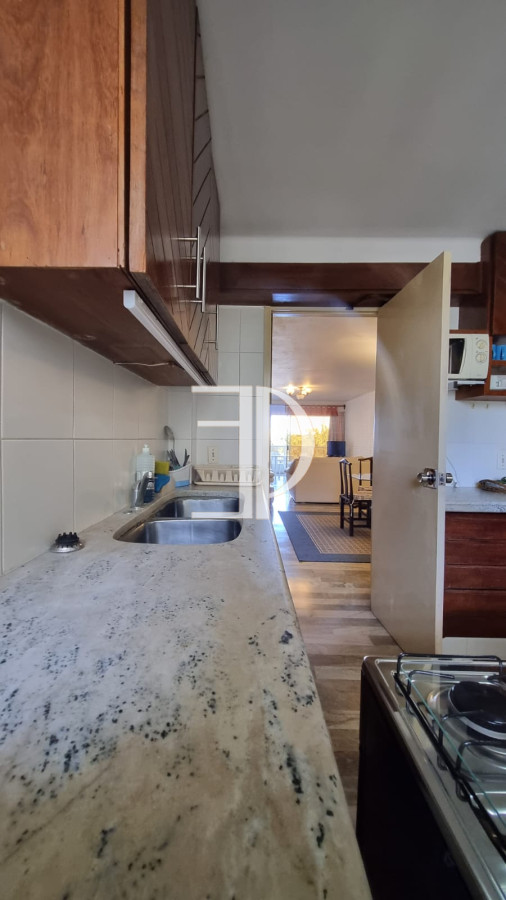 Apartamento ID.517 - Apartamento en venta de 4 dormitorios en Playa Mansa Punta del Este