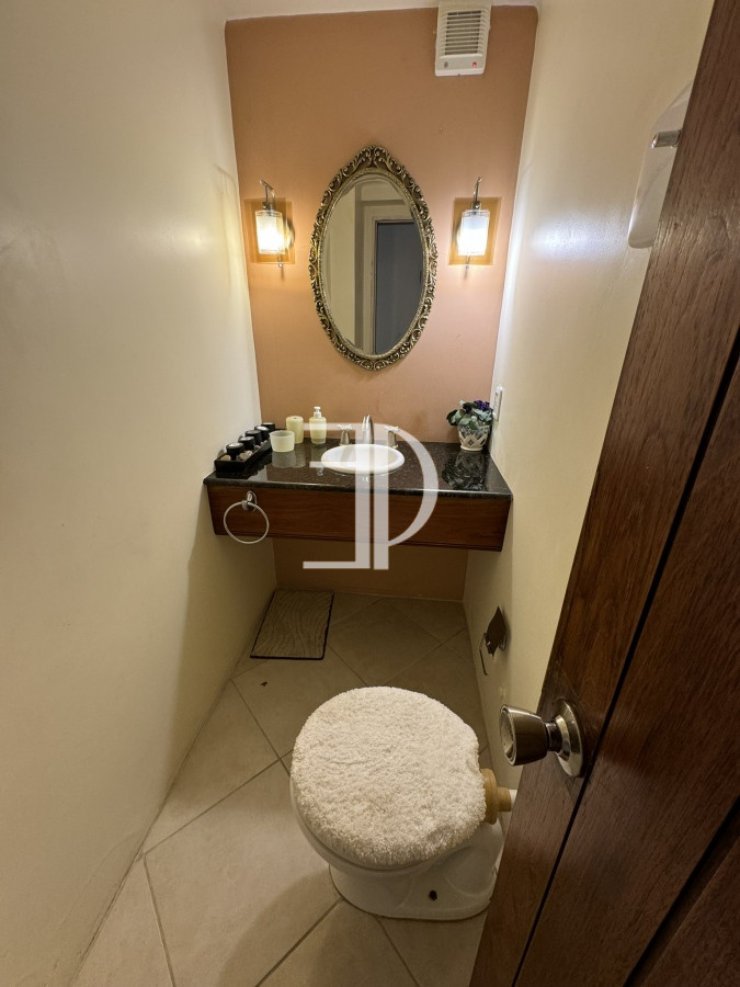 Apartamento ID.517 - Apartamento en venta de 4 dormitorios en Playa Mansa Punta del Este