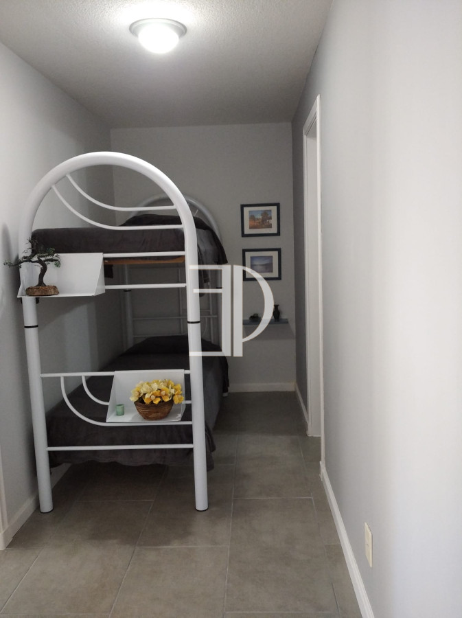 Apartamento ID.561 - Apartamento en venta de 2 dormitorios en Playa Mansa, Punta del Este