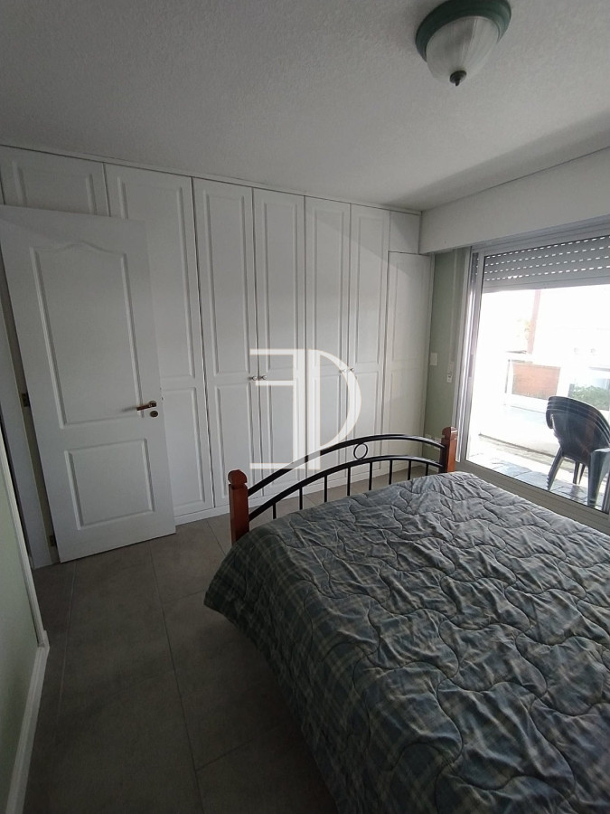 Apartamento ID.561 - Apartamento en venta de 2 dormitorios en Playa Mansa, Punta del Este