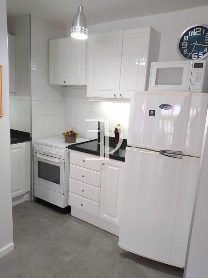 Apartamento ID.561 - Apartamento en venta de 2 dormitorios en Playa Mansa, Punta del Este