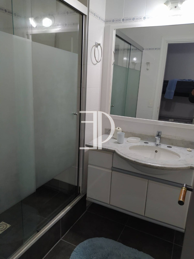 Apartamento ID.561 - Apartamento en venta de 2 dormitorios en Playa Mansa, Punta del Este