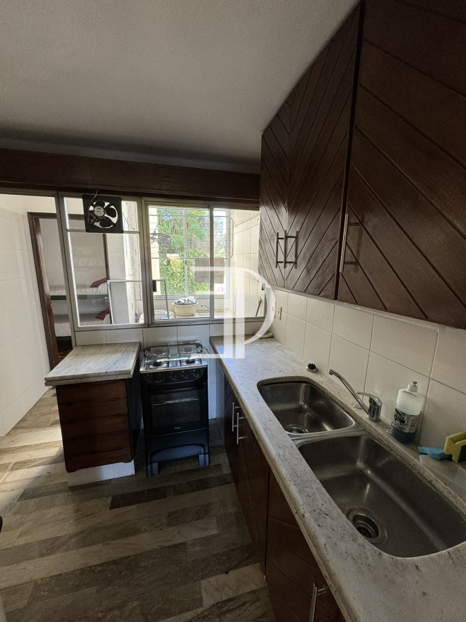 Apartamento ID.517 - Apartamento en venta de 4 dormitorios en Playa Mansa Punta del Este