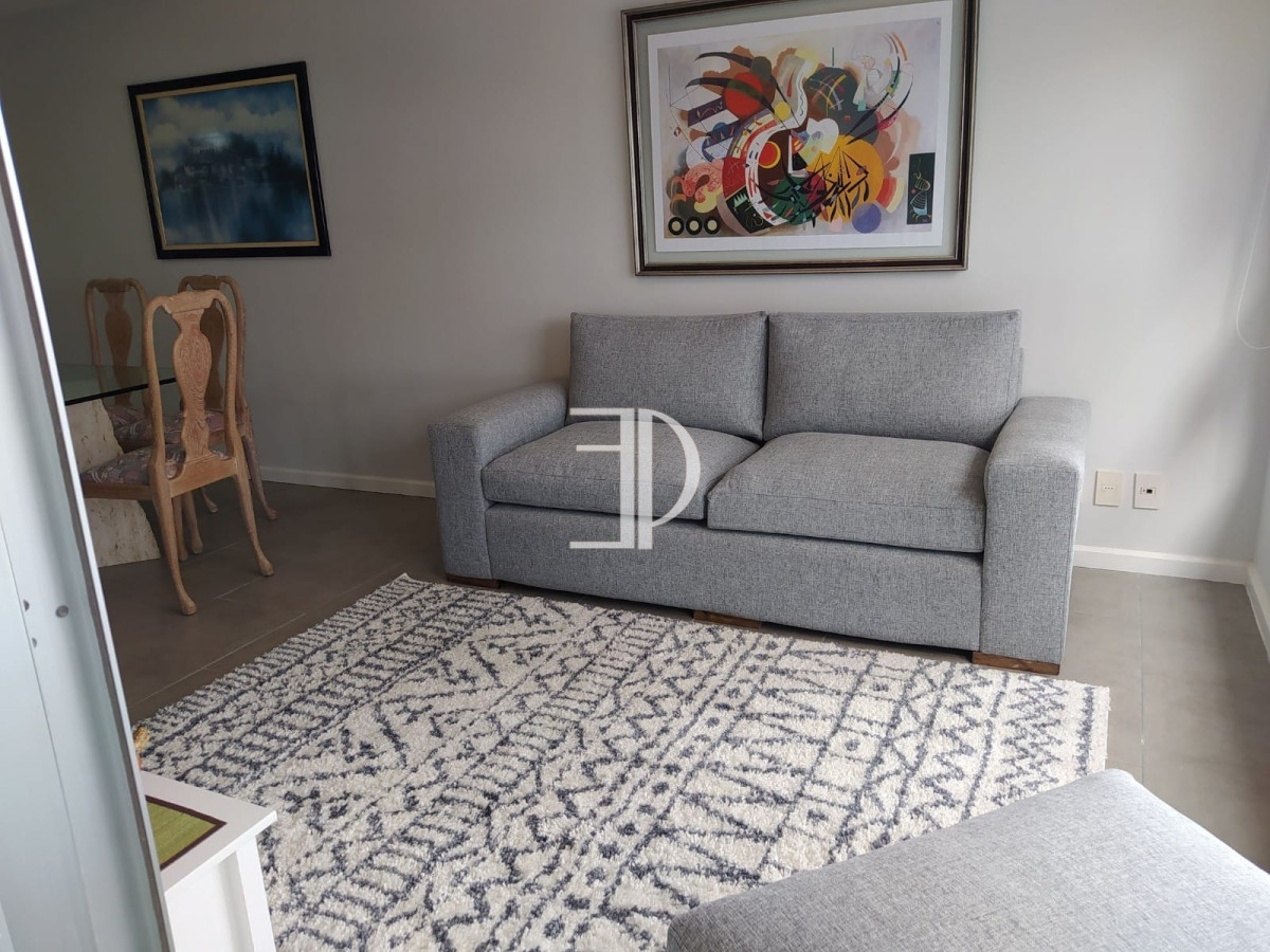 Apartamento ID.561 - Apartamento en venta de 2 dormitorios en Playa Mansa, Punta del Este