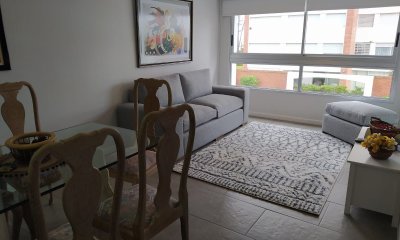 Apartamento en venta de 2 dormitorios en Playa Mansa, Punta del Este