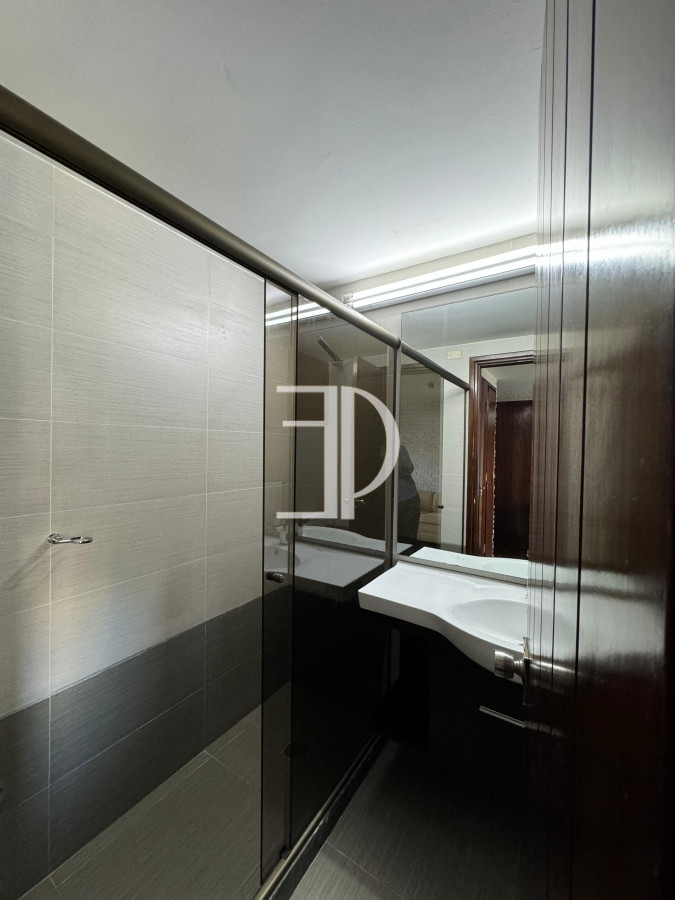 Casa ID.353 - Casa en venta 5 dormitorios en Playa Mansa, Punta del Este