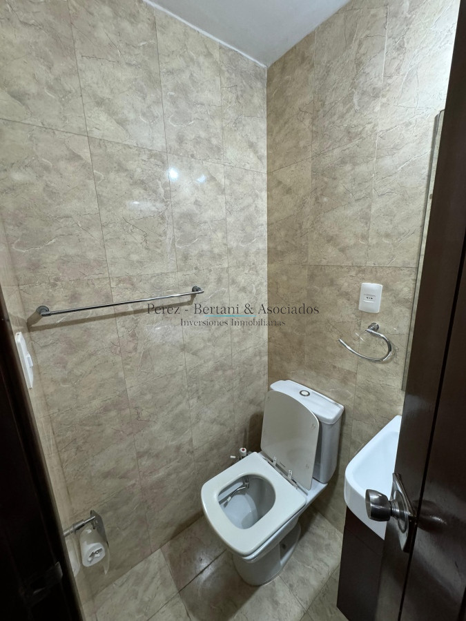 Casa ID.353 - Casa en venta 5 dormitorios en Playa Mansa, Punta del Este