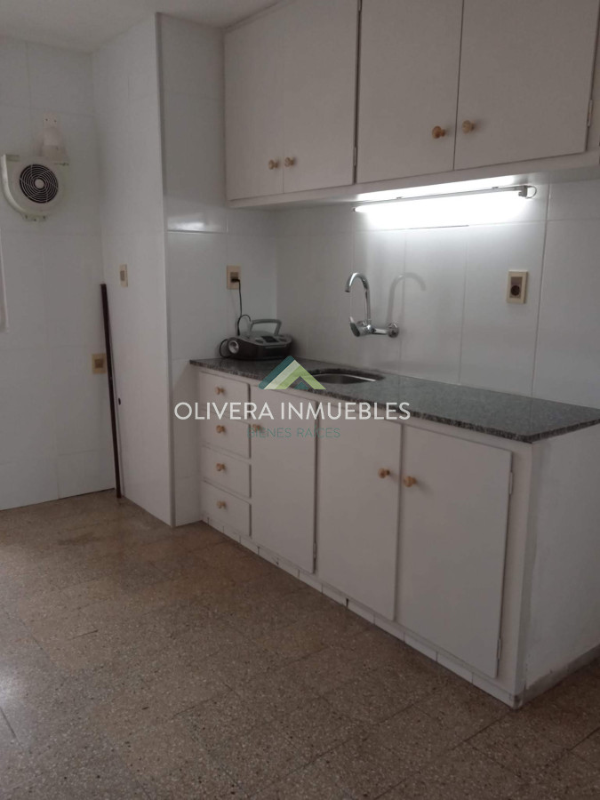 Apartamento ID.12548 - Apartamento en venta 3 dormitorios, acepta Banco.