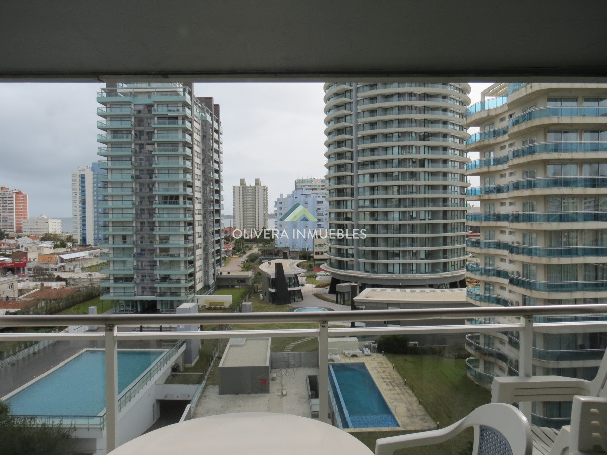 Apartamento ID.5345 - Venta de apartamento 3 dormitorios, full amenities, en uno de los mejores barrios de Punta del Este 