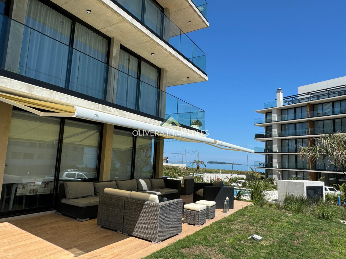 Apartamento ID.11435 - Apartamento en venta, alquiler anual o alquiler de verano  de 2 dormitorio en Playa Mansa, Punta del Este