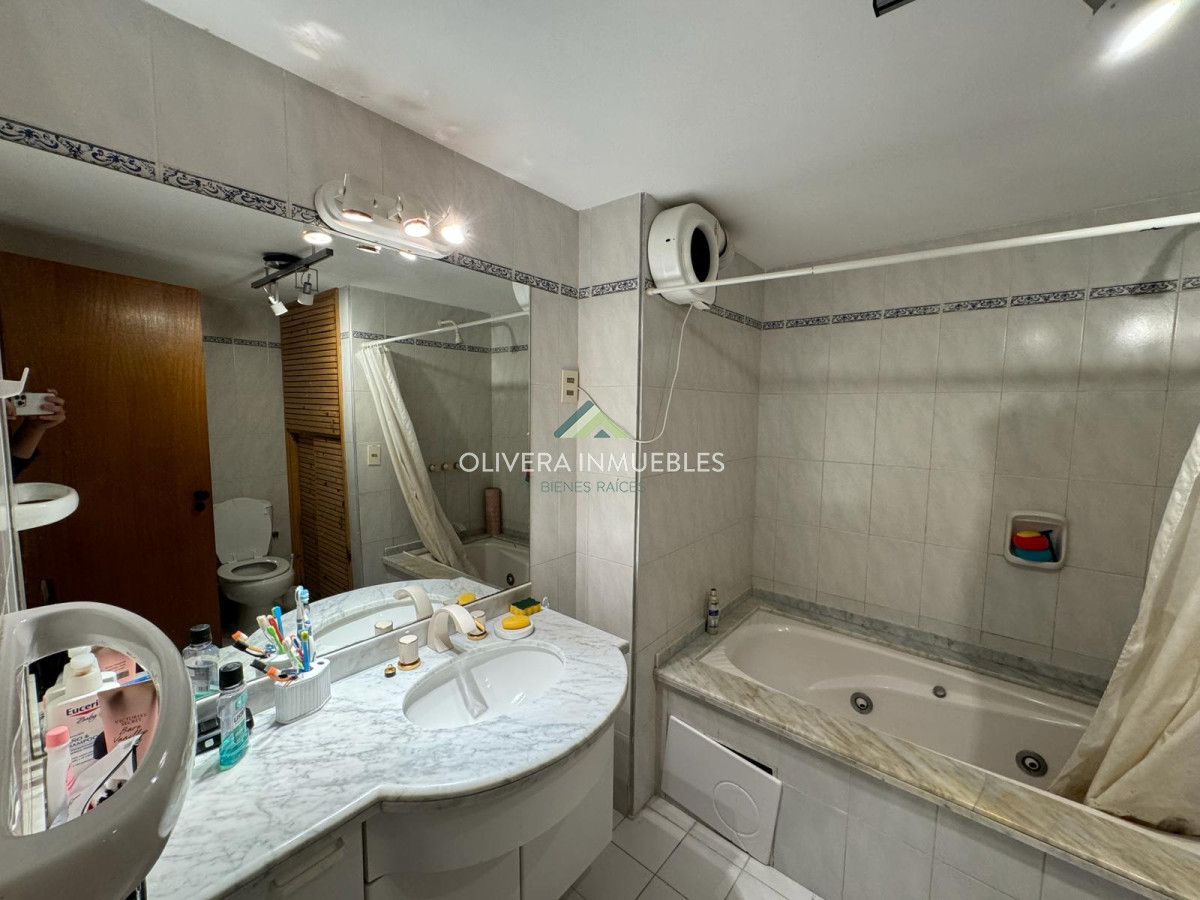 Apartamento ID.9208 - Apartamento en Venta-Punta del Este