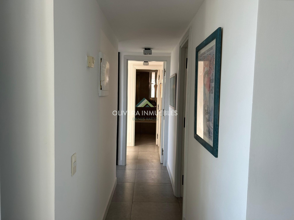 Apartamento ID.11853 - Apartamento de 2 Dormitorios en venta en edificio Yoo