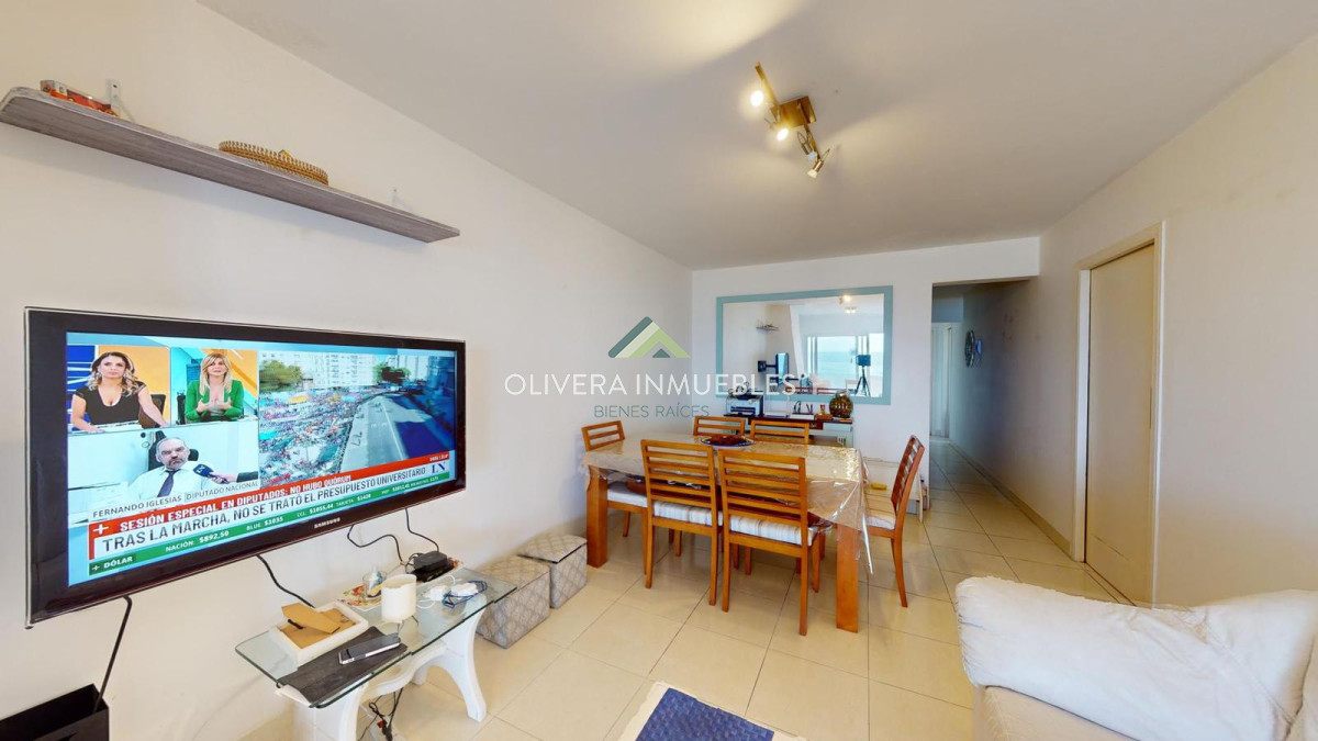 Apartamento ID.12118 - Apartamento en primera línea de la mansa, precio en Oportunidad. 3 dormitorios.