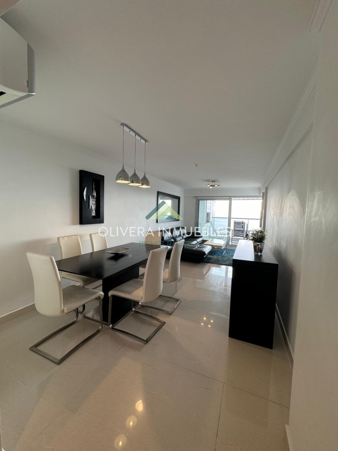 Apartamento ID.12685 - Apartamento en venta de 2 dormitorios en edificio Miami Boulevard