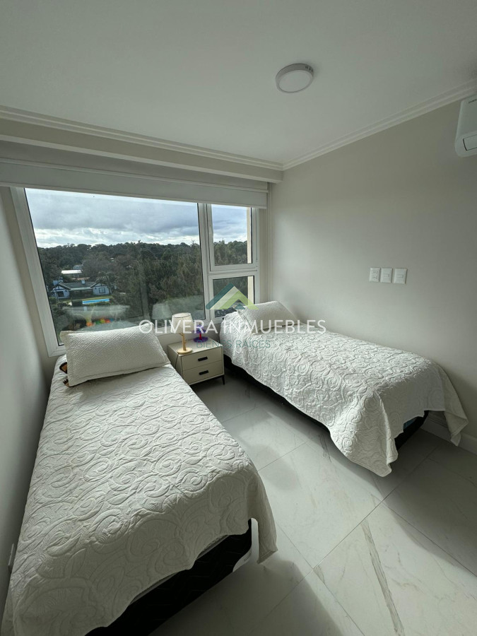 Apartamento ID.12369 - Apartamento en venta de 2 dormitorios en Edificio Cruceros