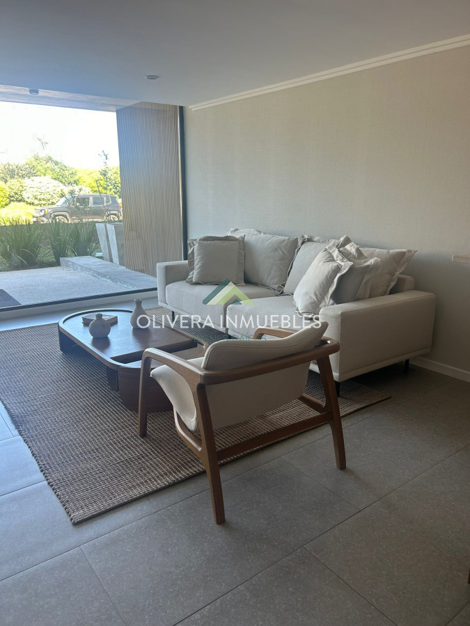 Apartamento ID.12778 - Apartamento en venta 2 dormitorios Playa Mansa Punta del Este 