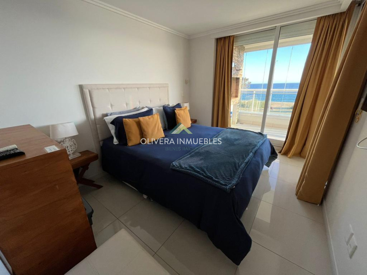 Apartamento ID.12105 - Apartamento en venta de 2 dormitorios en Edificio Cruceros