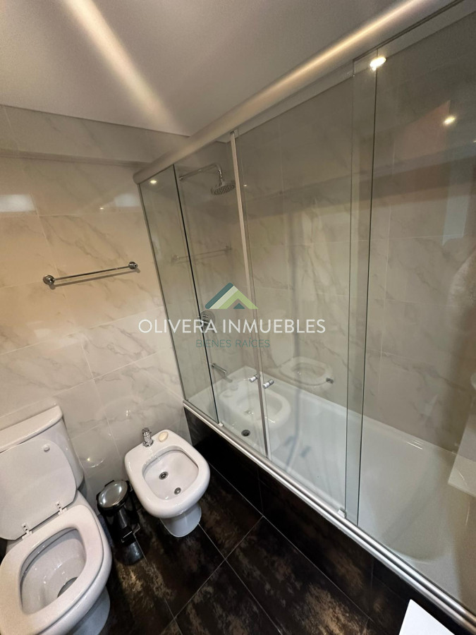 Apartamento ID.12665 - Apartamento en venta de 2 dormitorios en edificio Miami Boulevard