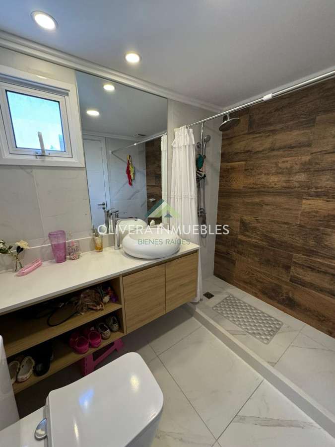 Apartamento ID.12369 - Apartamento en venta de 2 dormitorios en Edificio Cruceros