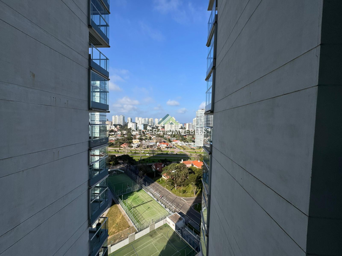 Apartamento ID.12684 - Apartamento en venta de 2 dormitorios en edificio Miami Boulevard