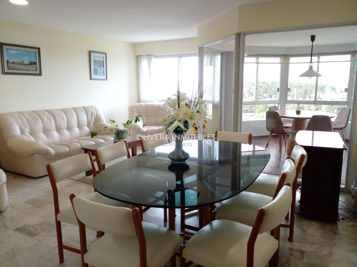 Apartamento ID.7944 - Apartamento de 3 dormitorios en venta. Oportunidad.