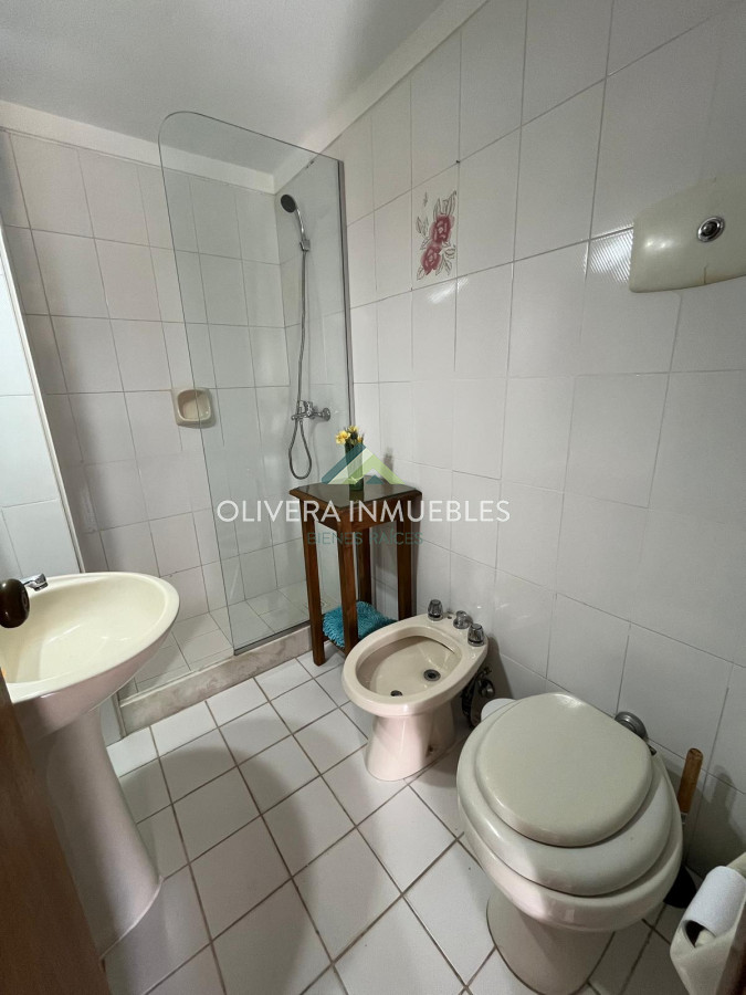 Apartamento ID.13670 - Apartamento en venta y alquiler temporal, vista al mar Punta del Este