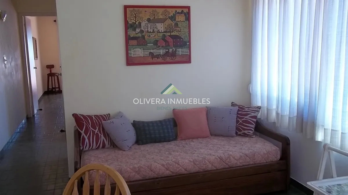 Apartamento ID.7586 - Alquiler por temporada y anual apto tipo casita