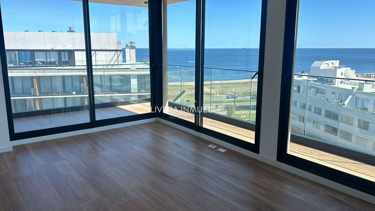 Apartamento ID.12778 - Apartamento en venta 2 dormitorios Playa Mansa Punta del Este 