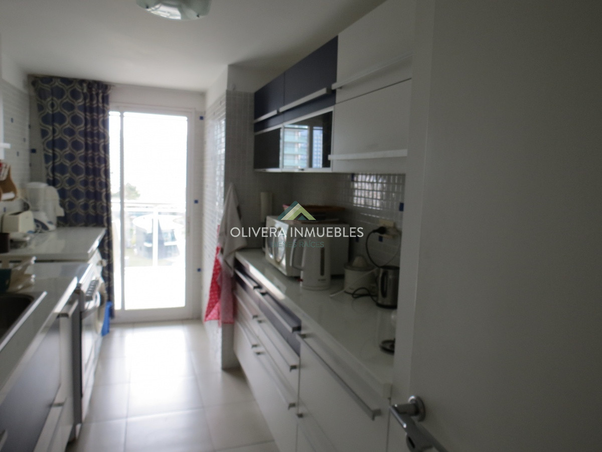 Apartamento ID.5345 - Venta de apartamento 3 dormitorios, full amenities, en uno de los mejores barrios de Punta del Este 