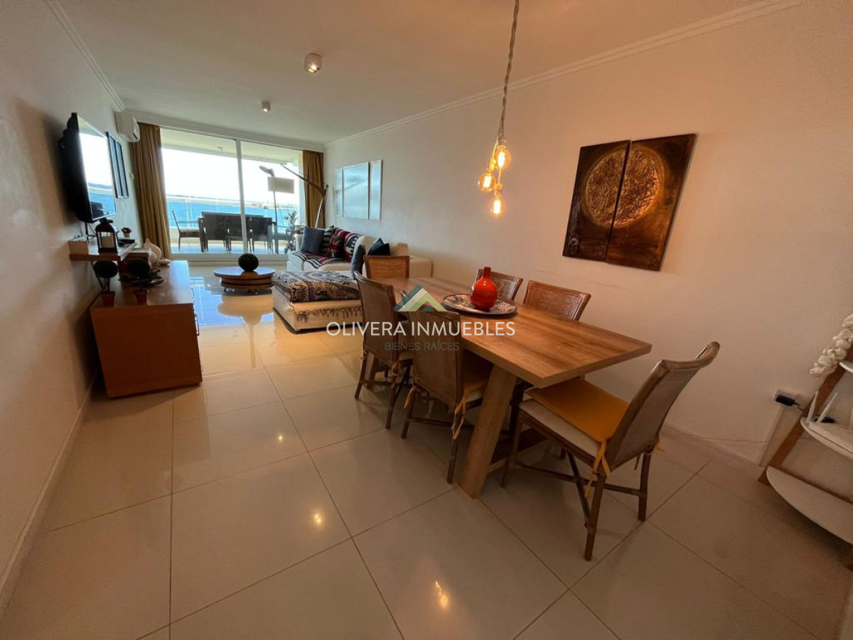 Apartamento ID.12105 - Apartamento en venta de 2 dormitorios en Edificio Cruceros