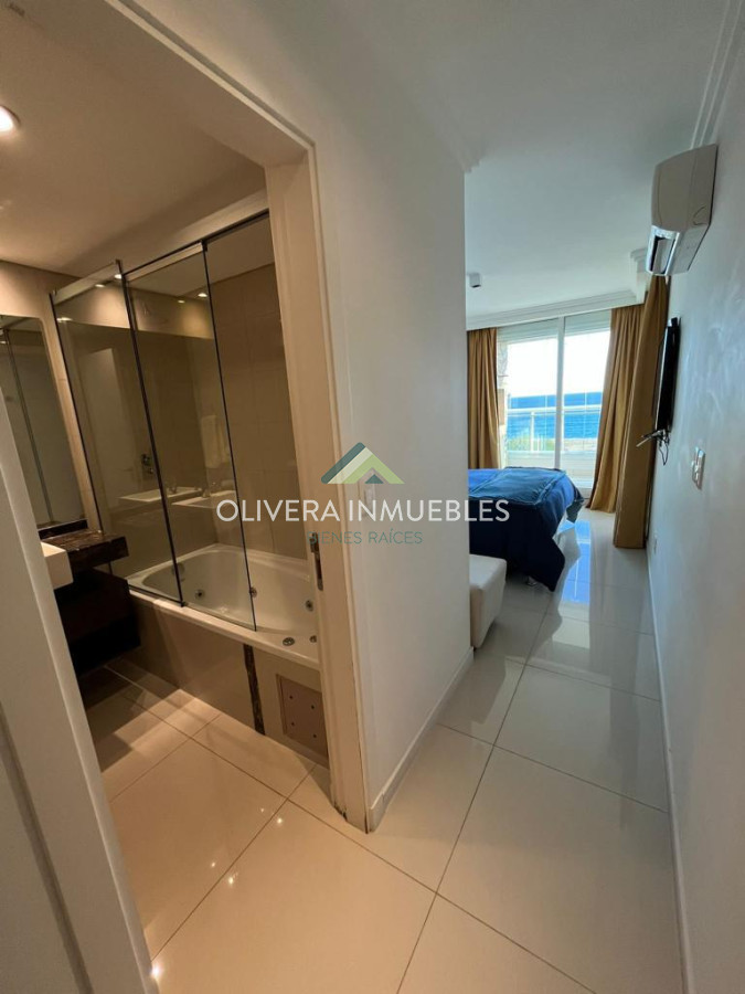Apartamento ID.12105 - Apartamento en venta de 2 dormitorios en Edificio Cruceros