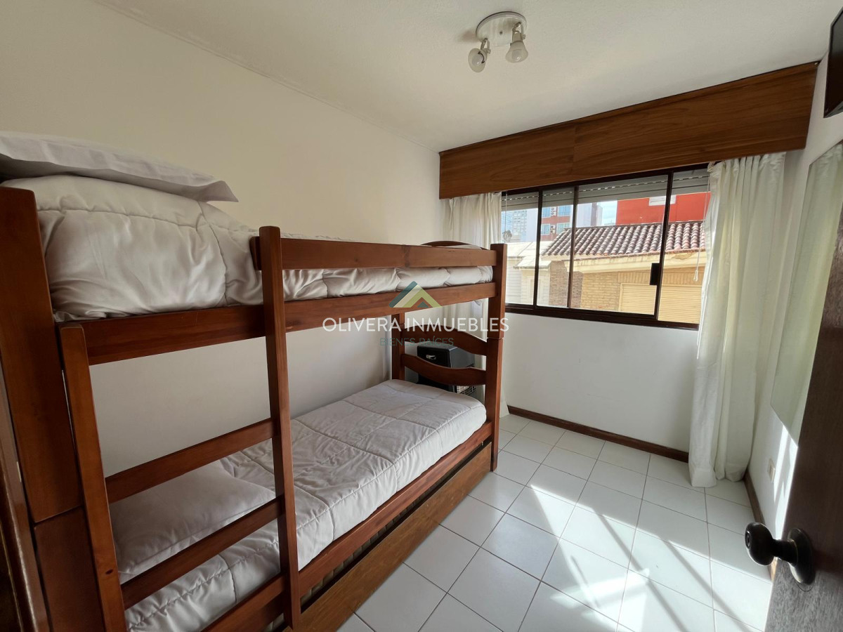 Apartamento ID.13670 - Apartamento en venta y alquiler temporal, vista al mar Punta del Este
