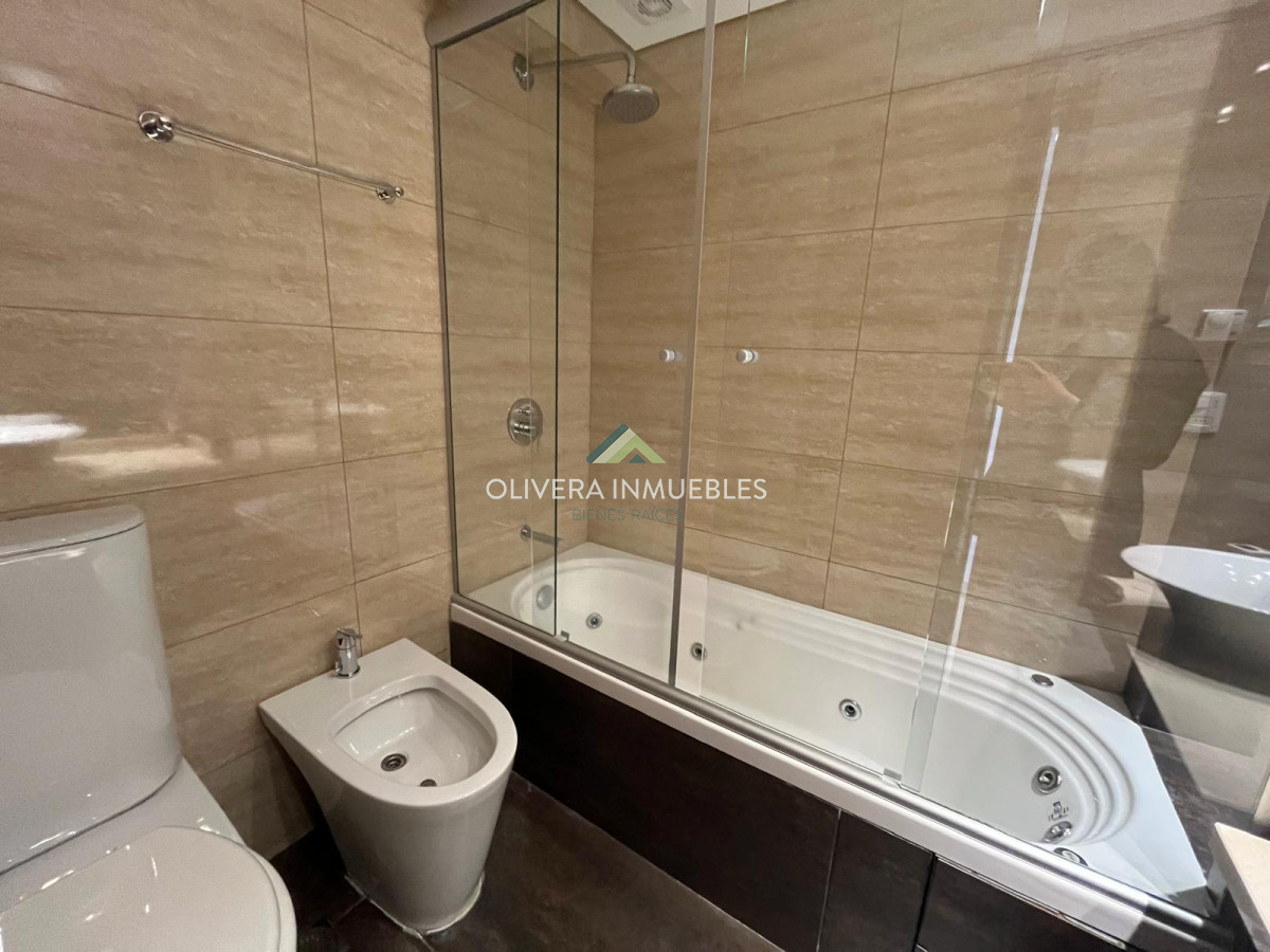 Apartamento ID.13714 - Apartamento en venta a pasos del mar, Punta del Este