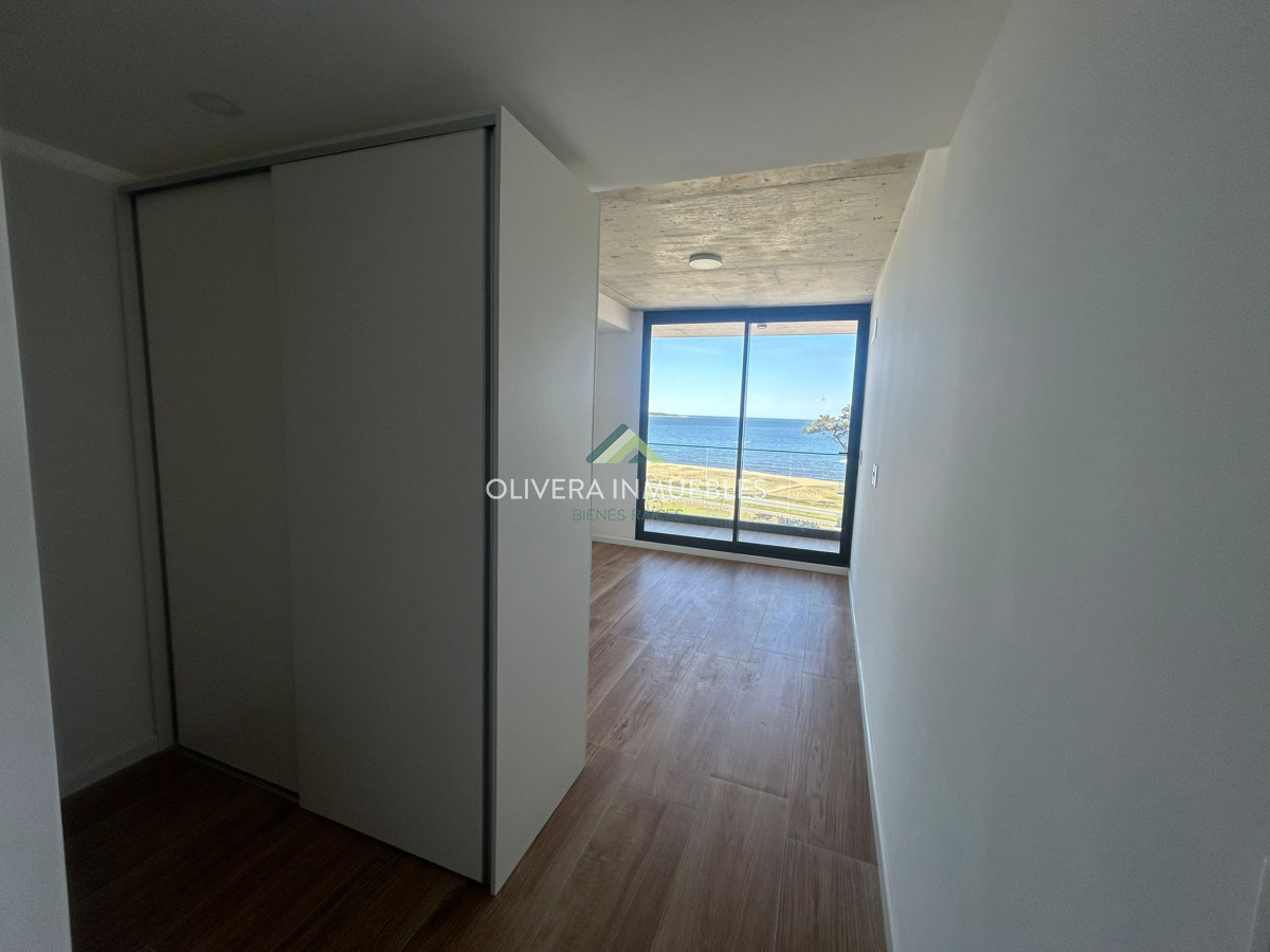 Apartamento ID.12778 - Apartamento en venta 2 dormitorios Playa Mansa Punta del Este 