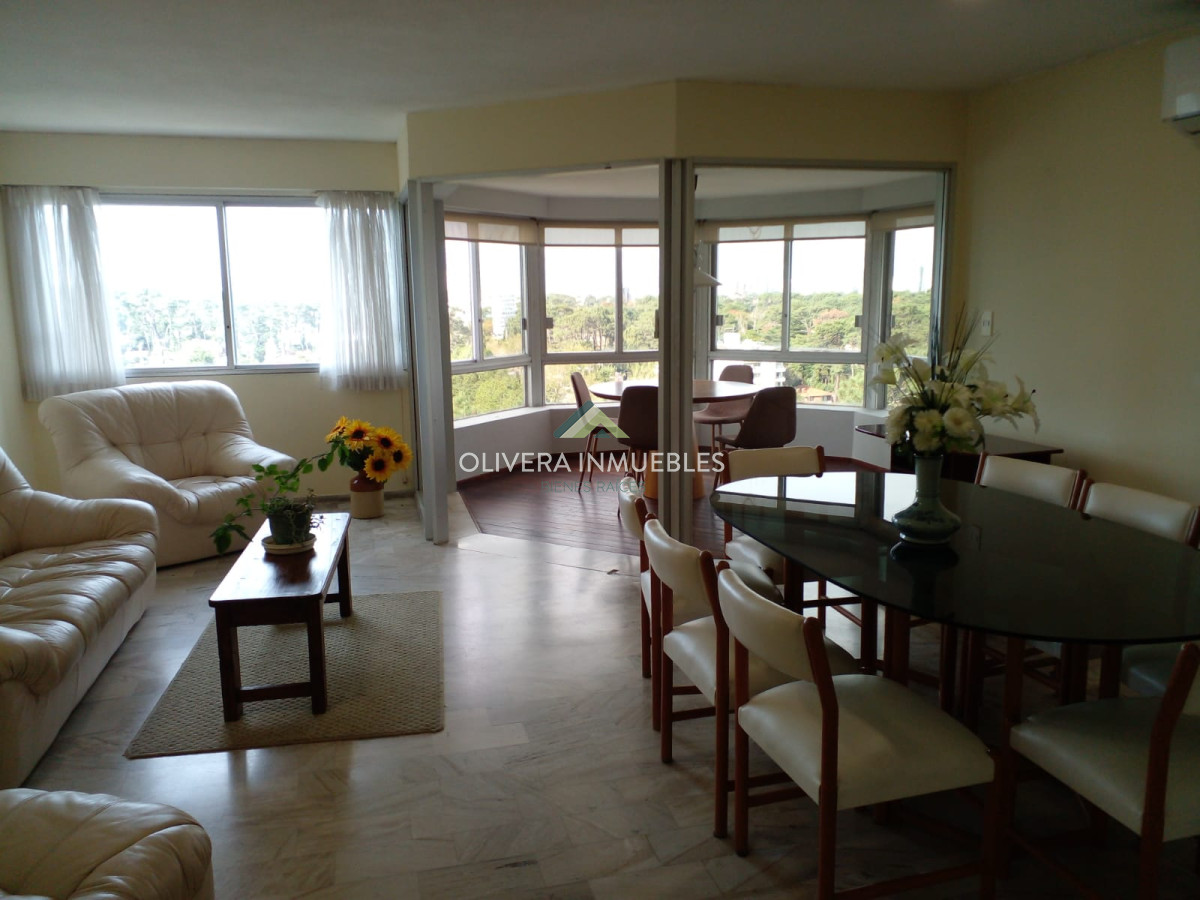 Apartamento ID.7944 - Apartamento de 3 dormitorios en venta. Oportunidad.