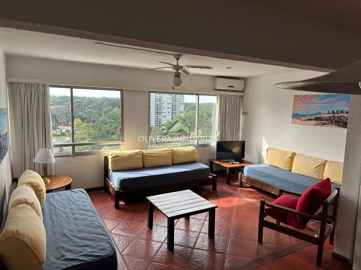 Apartamento ID.13553 - Alquiler anual sobre Roosevelt